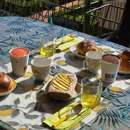 Suntan - Waves And Peaks Retreat Tatil Evi Mascali